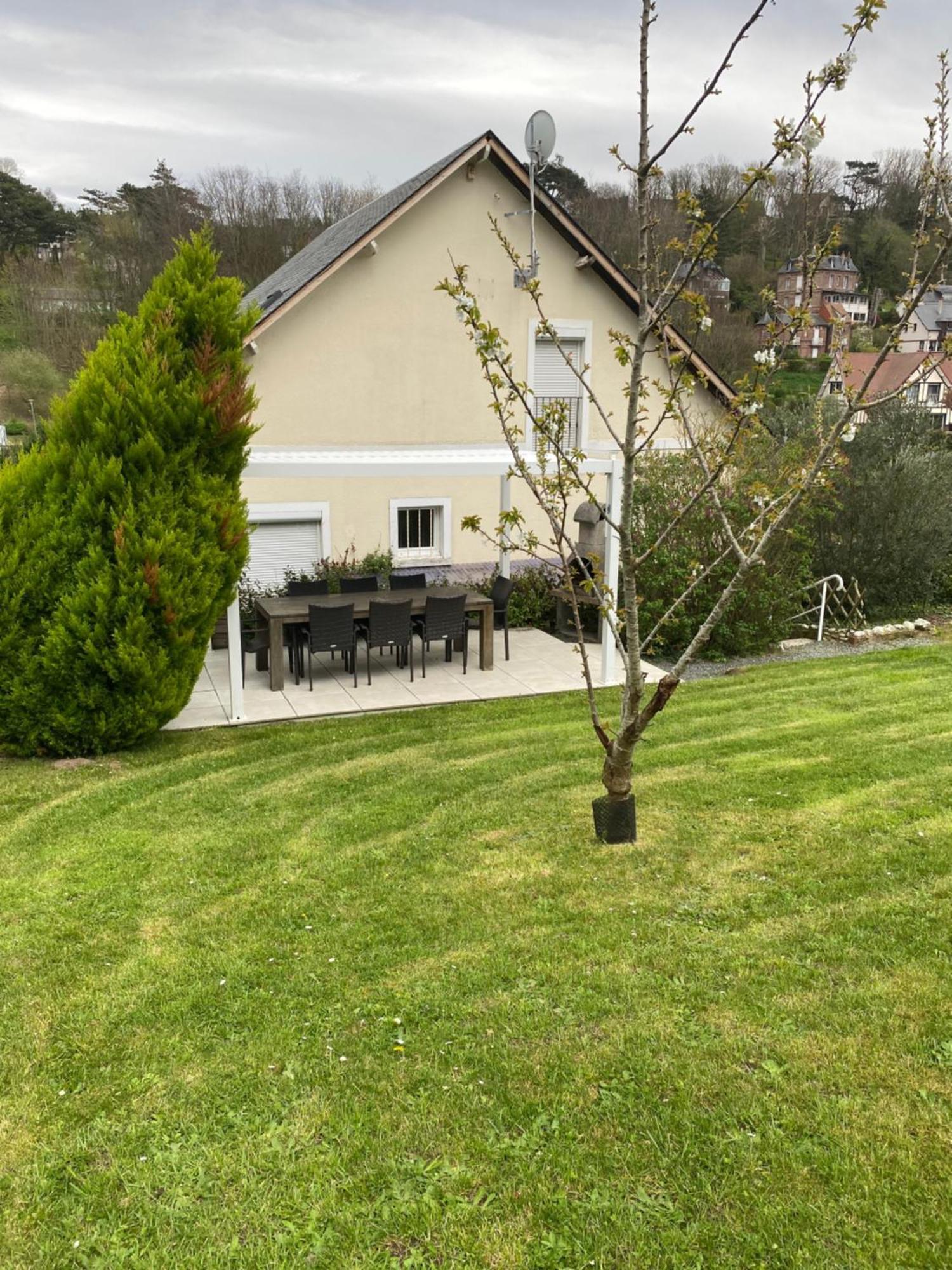 Le Clos Des Camelias